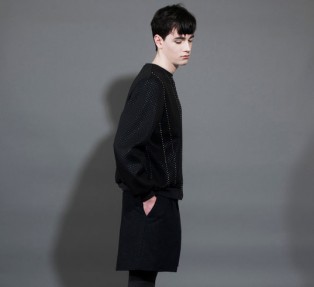 Black Textured Sweatshirt 黑色打孔上衣